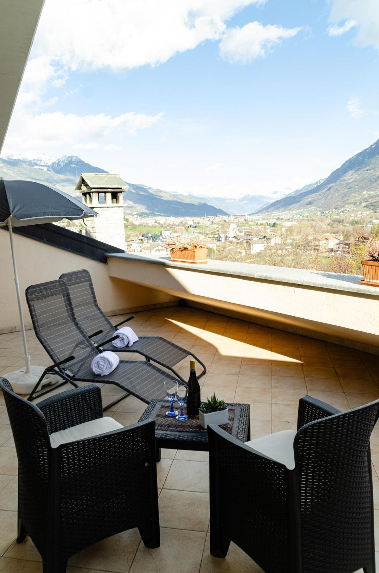 Sarre Skyline Apartment - Relax In Valle D'أَويستا المظهر الخارجي الصورة
